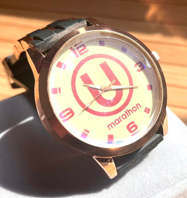 Reloj De Universitario de Deporte